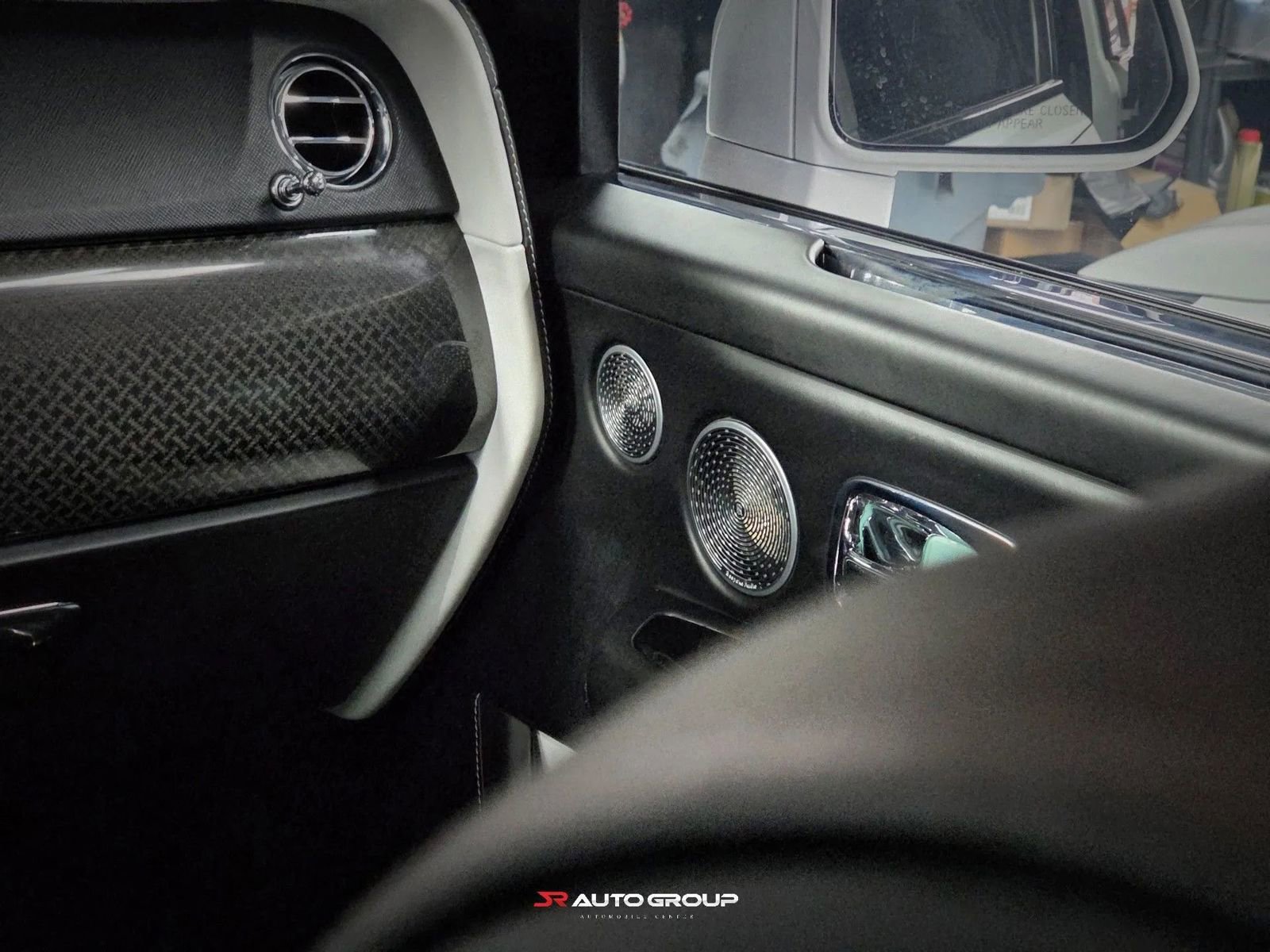 Used 2020 Rolls-Royce Cullinan Black Badge image 22