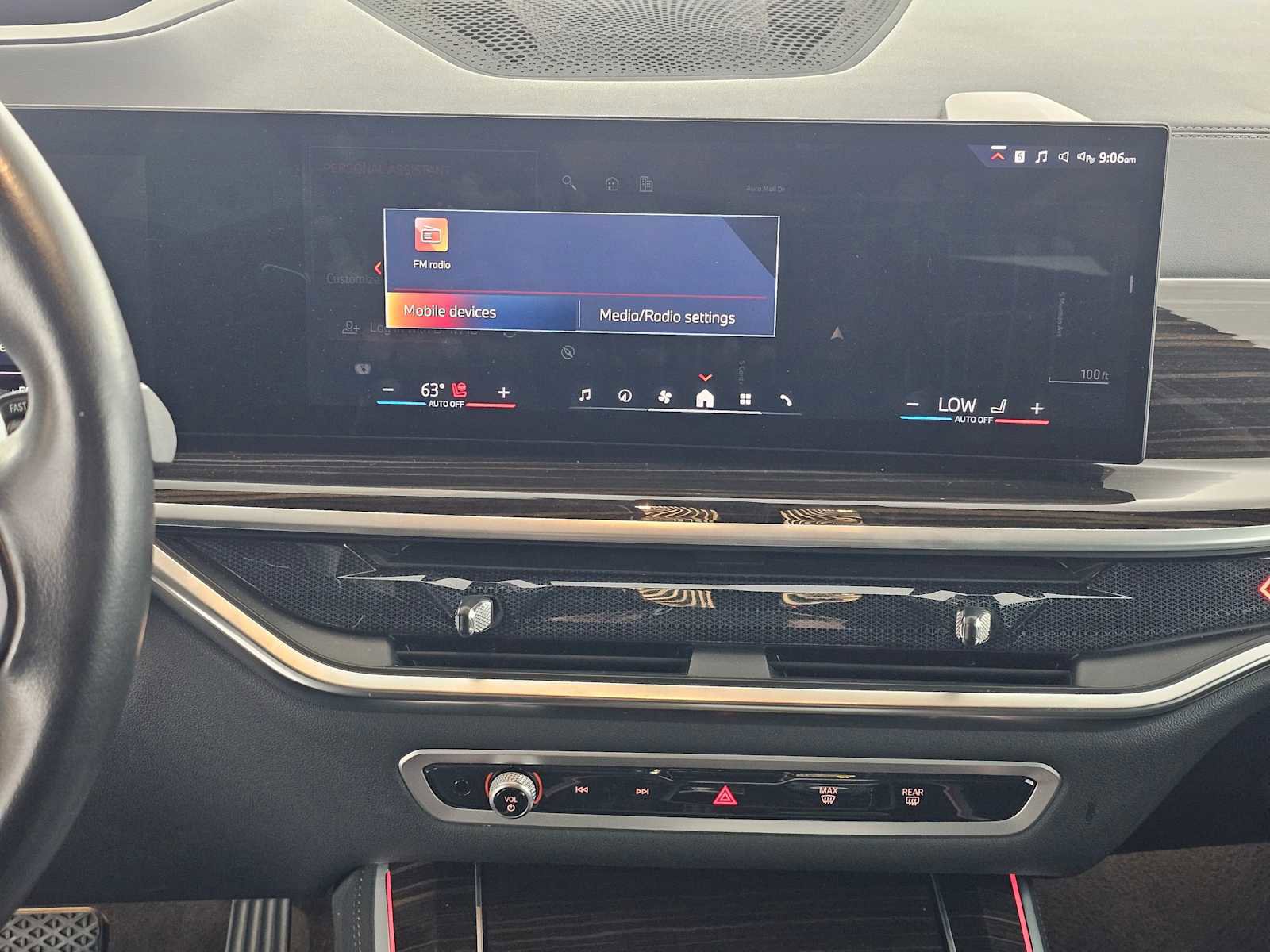 Used 2024 BMW X5 xDrive50e image 25