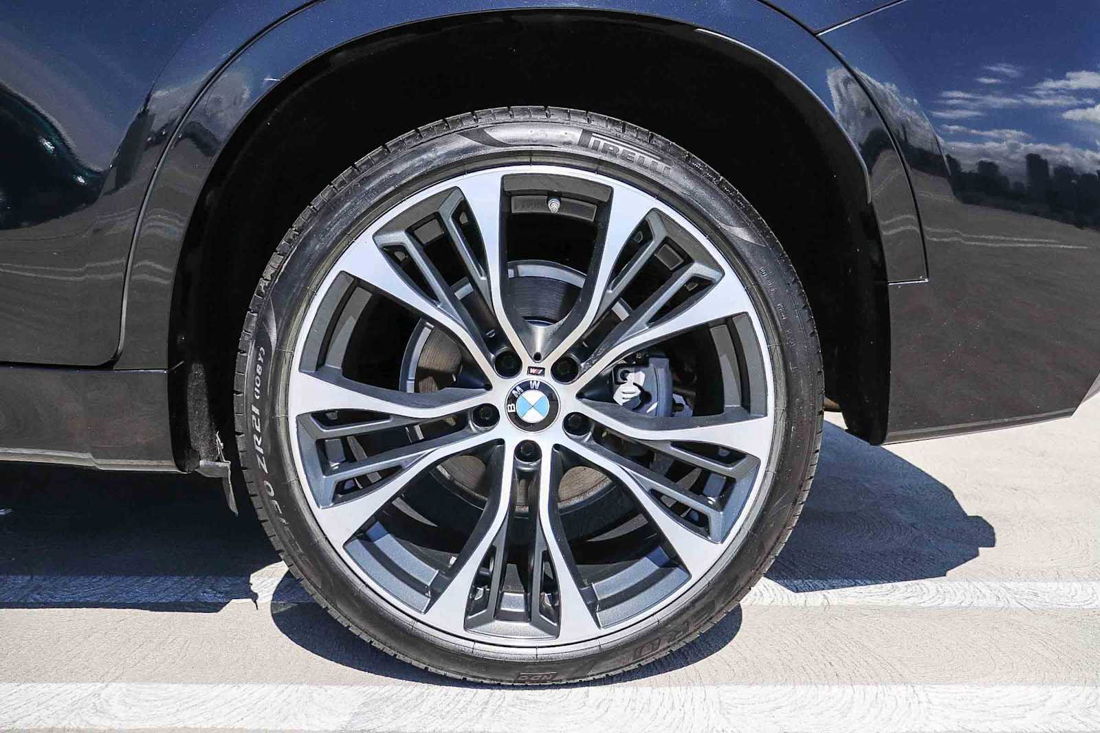 Used 2019 BMW X6 xDrive35i w/ M Sport Package AWD/4WD image 13