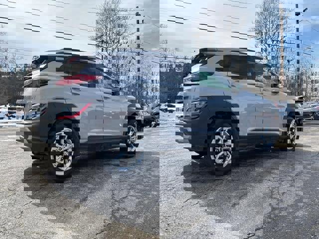 Used 2023 Hyundai Kona SEL w/ Convenience Package image 7