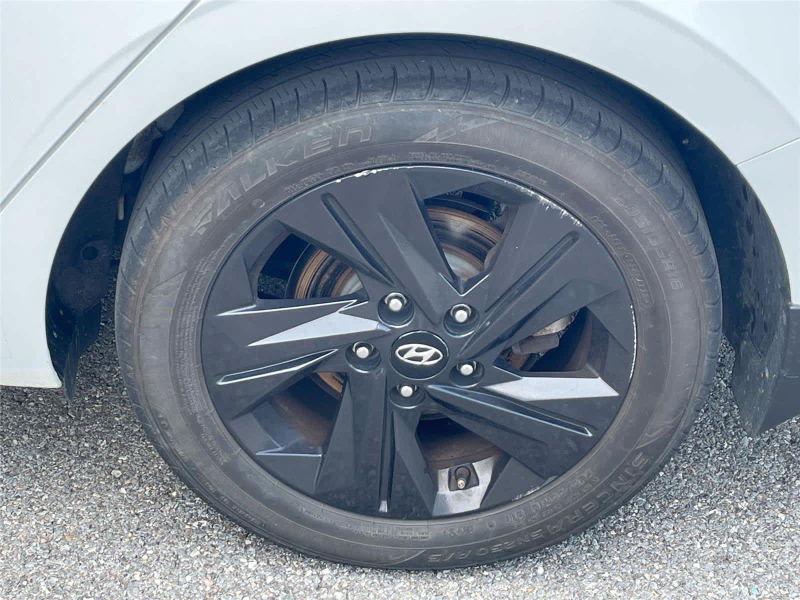 Used 2022 Hyundai Elantra SEL FWD image 8