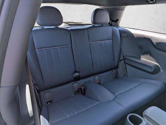 Certified 2025 MINI Cooper 2-Door Hardtop FWD image 20