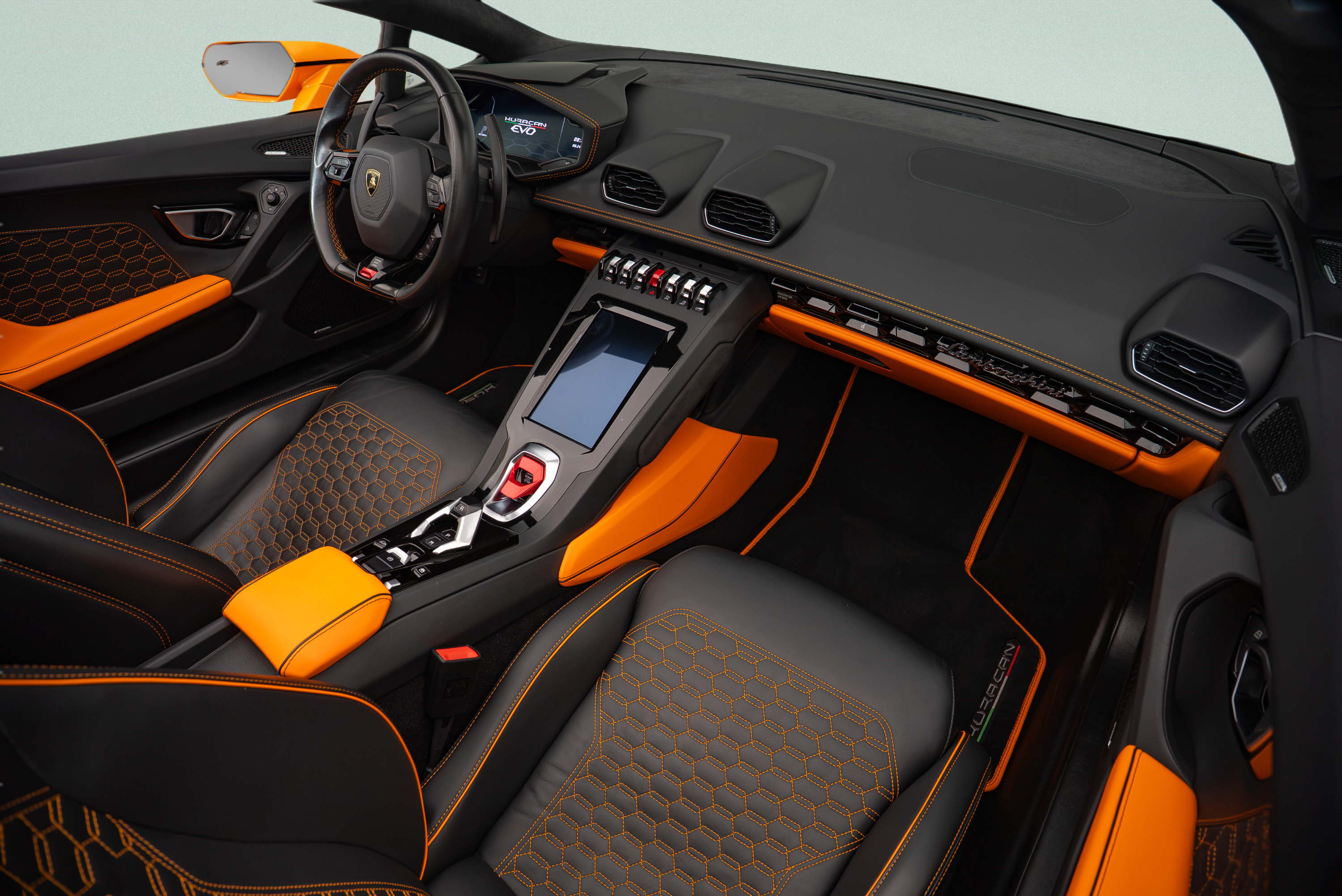 Used 2023 Lamborghini Huracan EVO AWD/4WD image 9