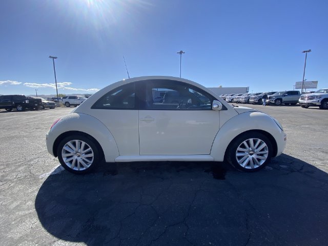 Used 2008 Volkswagen Beetle S FWD image 9