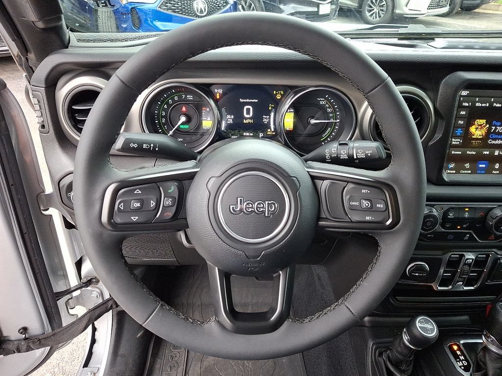Used 2023 Jeep Wrangler Unlimited w/ Cold Weather Group AWD/4WD image 19