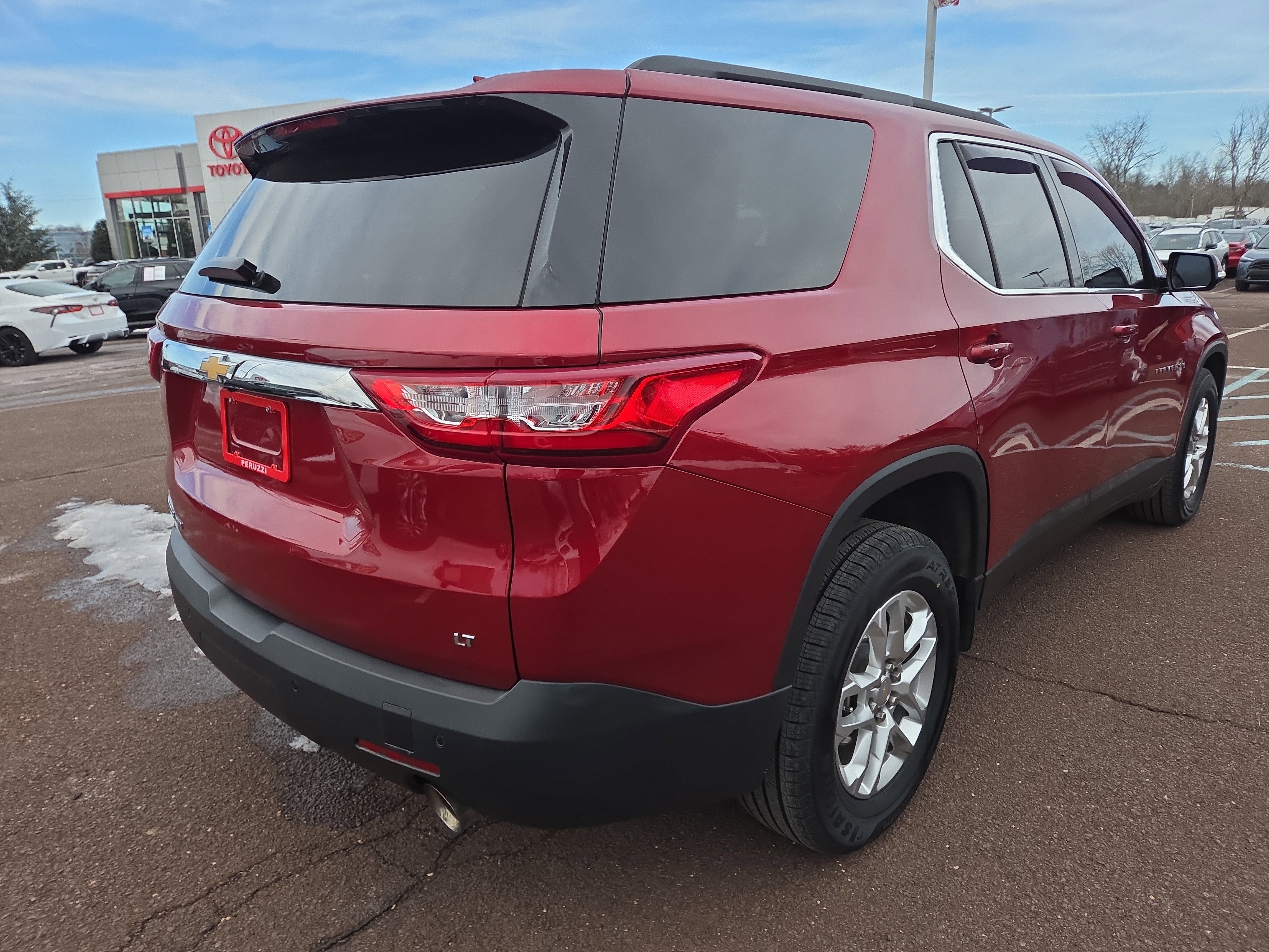 Used 2019 Chevrolet Traverse LT image 3