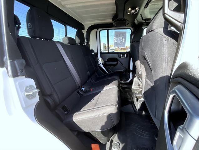 Certified 2021 Jeep Gladiator Willys image 19