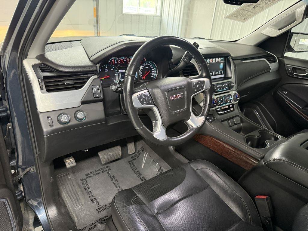 Used 2020 GMC Yukon XL SLT w/ Open Road Package AWD/4WD image 17