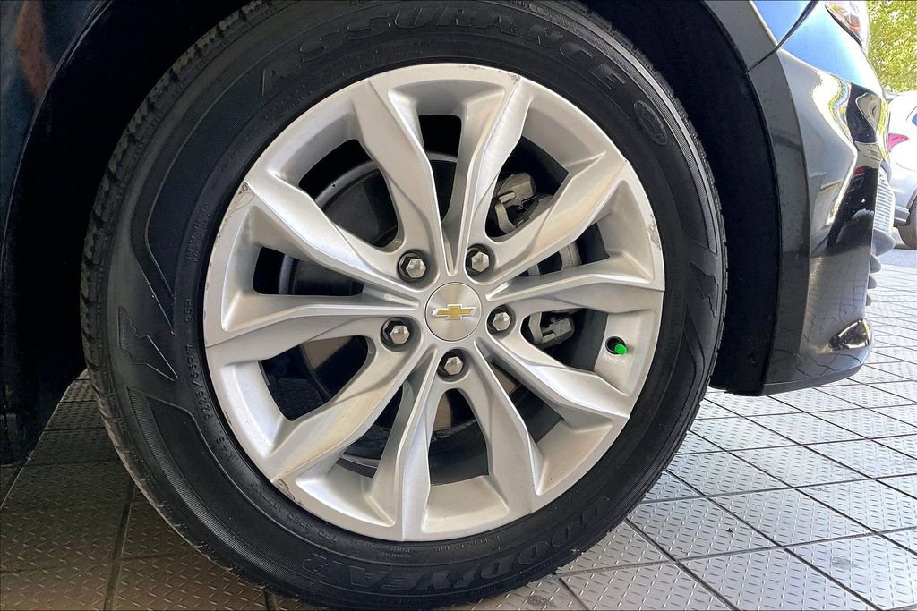 Used 2025 Chevrolet Malibu LT FWD image 34