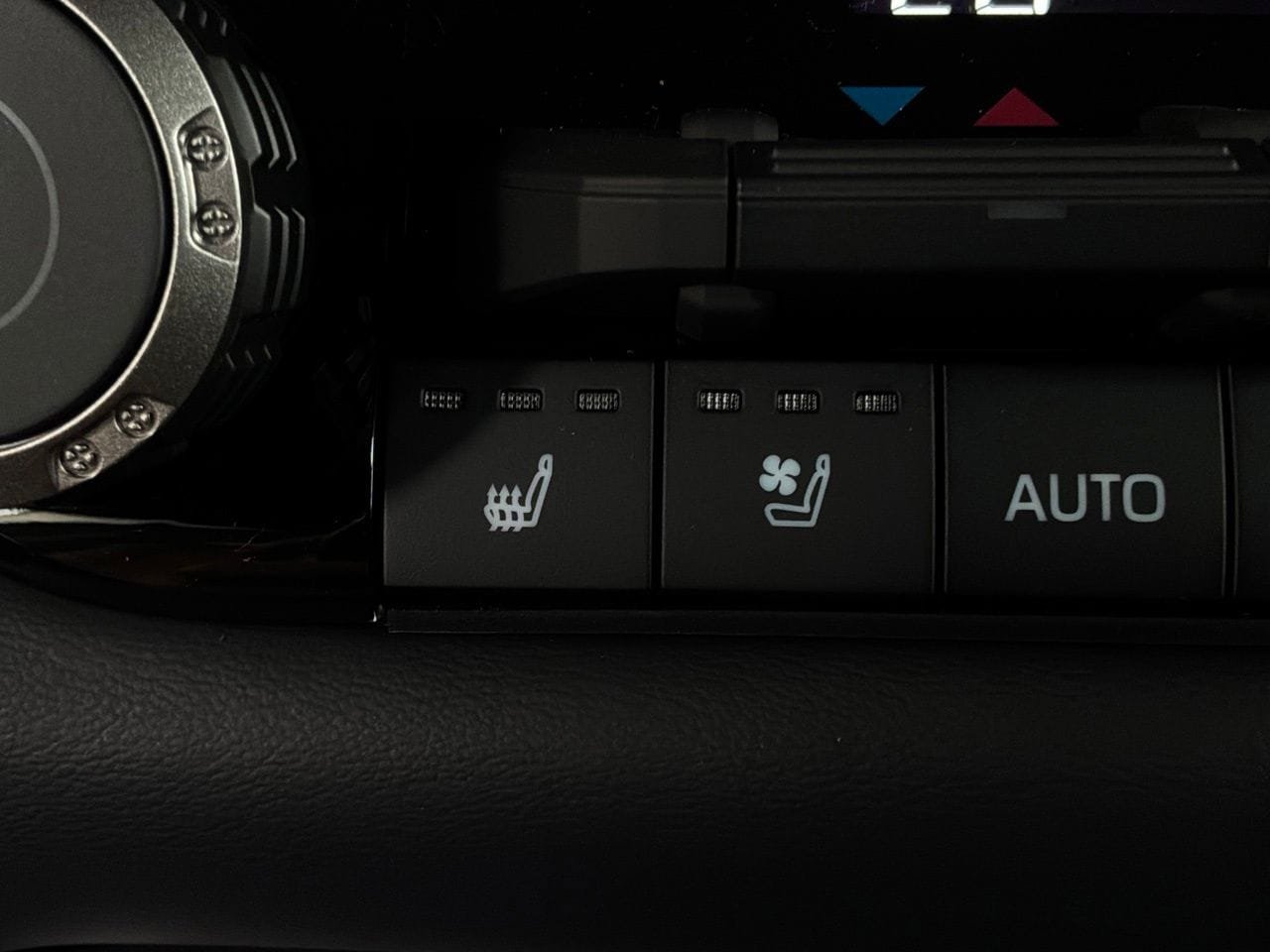 New 2026 Toyota Sequoia Platinum AWD/4WD image 36