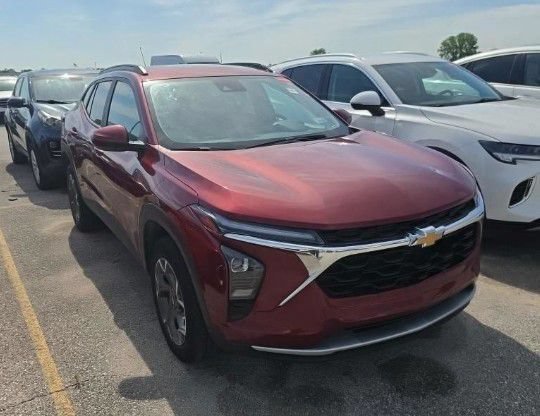 Used 2025 Chevrolet Trax LT w/ Driver Confidence Package