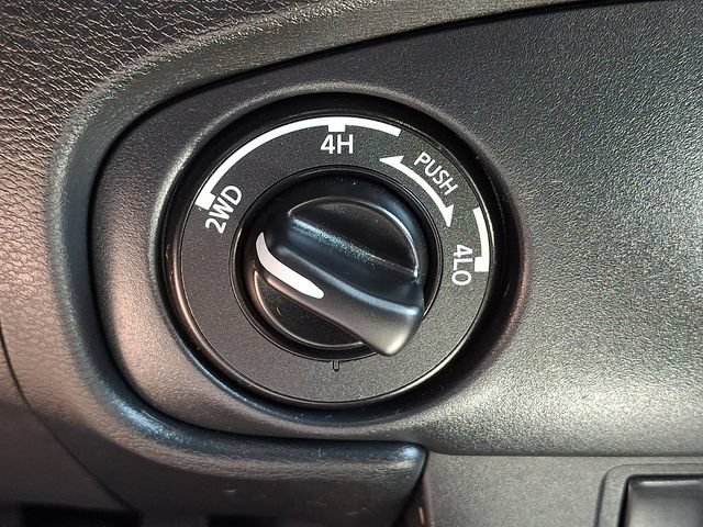 Used 2024 Nissan Frontier SV w/ Tow Package AWD/4WD image 24