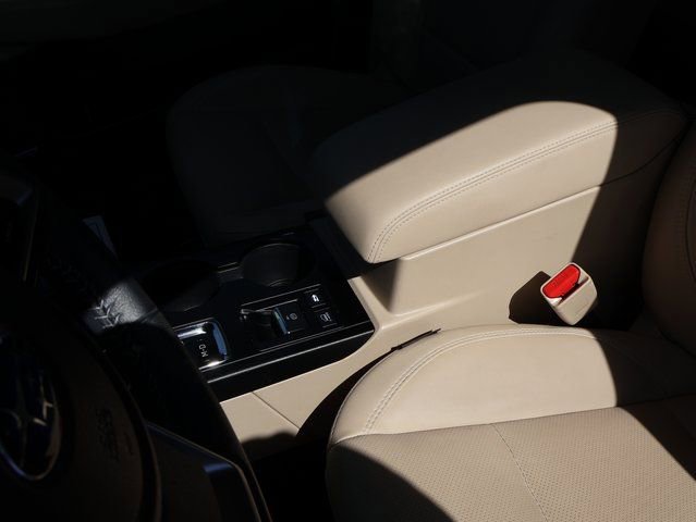 Used 2018 Subaru Outback 2.5i Limited w/ Popular Package #2 AWD/4WD image 22