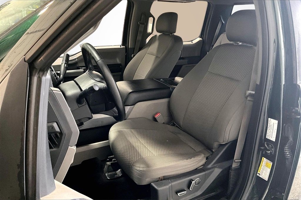 Used 2016 Ford F150 XLT w/ Equipment Group 302A Luxury image 22