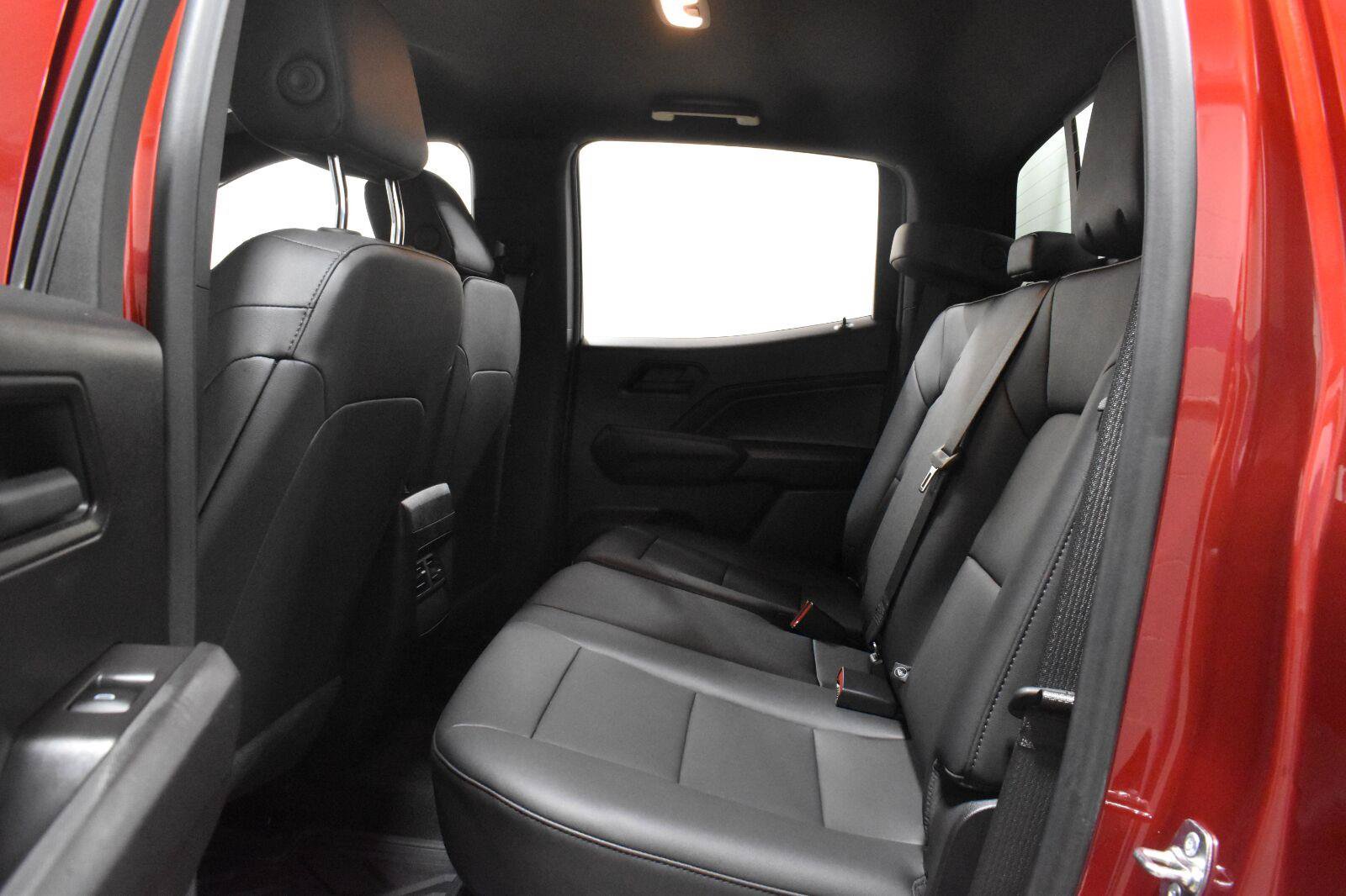 Used 2026 Chevrolet Colorado Trail Boss AWD/4WD image 7