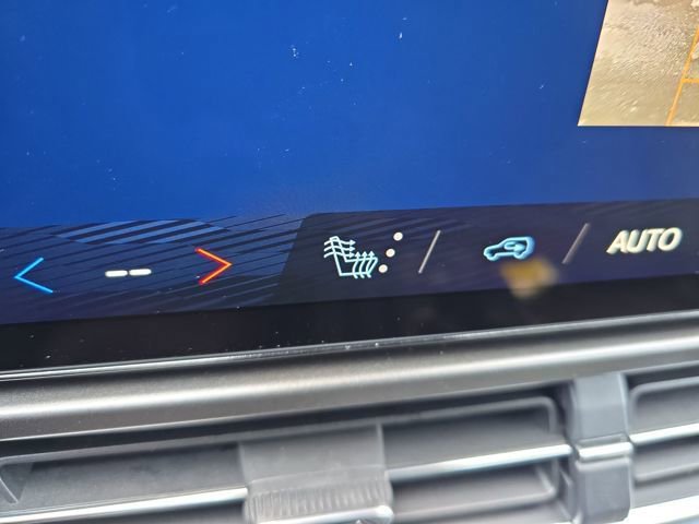 New 2026 Chevrolet Equinox EV LT image 10