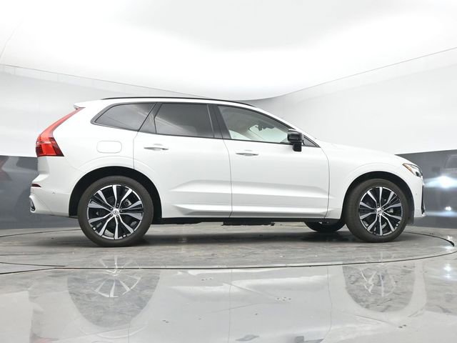 Used 2023 Volvo XC60 B5 Ultimate image 21