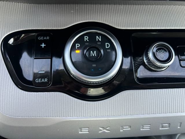 Used 2025 Ford Expedition Active AWD/4WD image 29