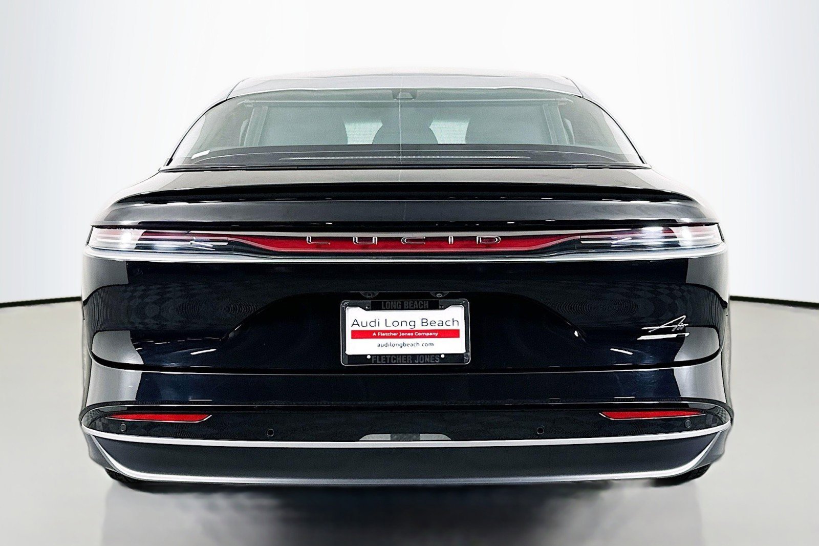 Used 2022 Lucid Air Grand Touring image 3