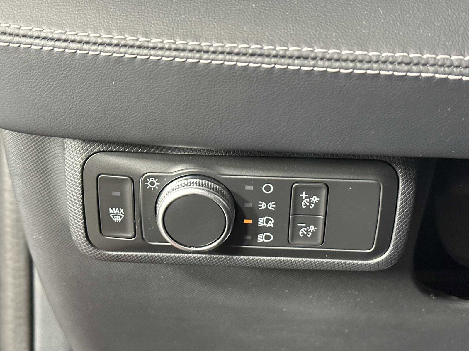 Used 2021 Ford Mustang Mach-E Select image 24