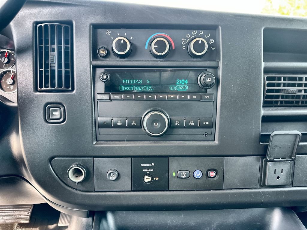 Used 2022 GMC Savana 3500 Work Van w/ Driver Convenience Package image 13