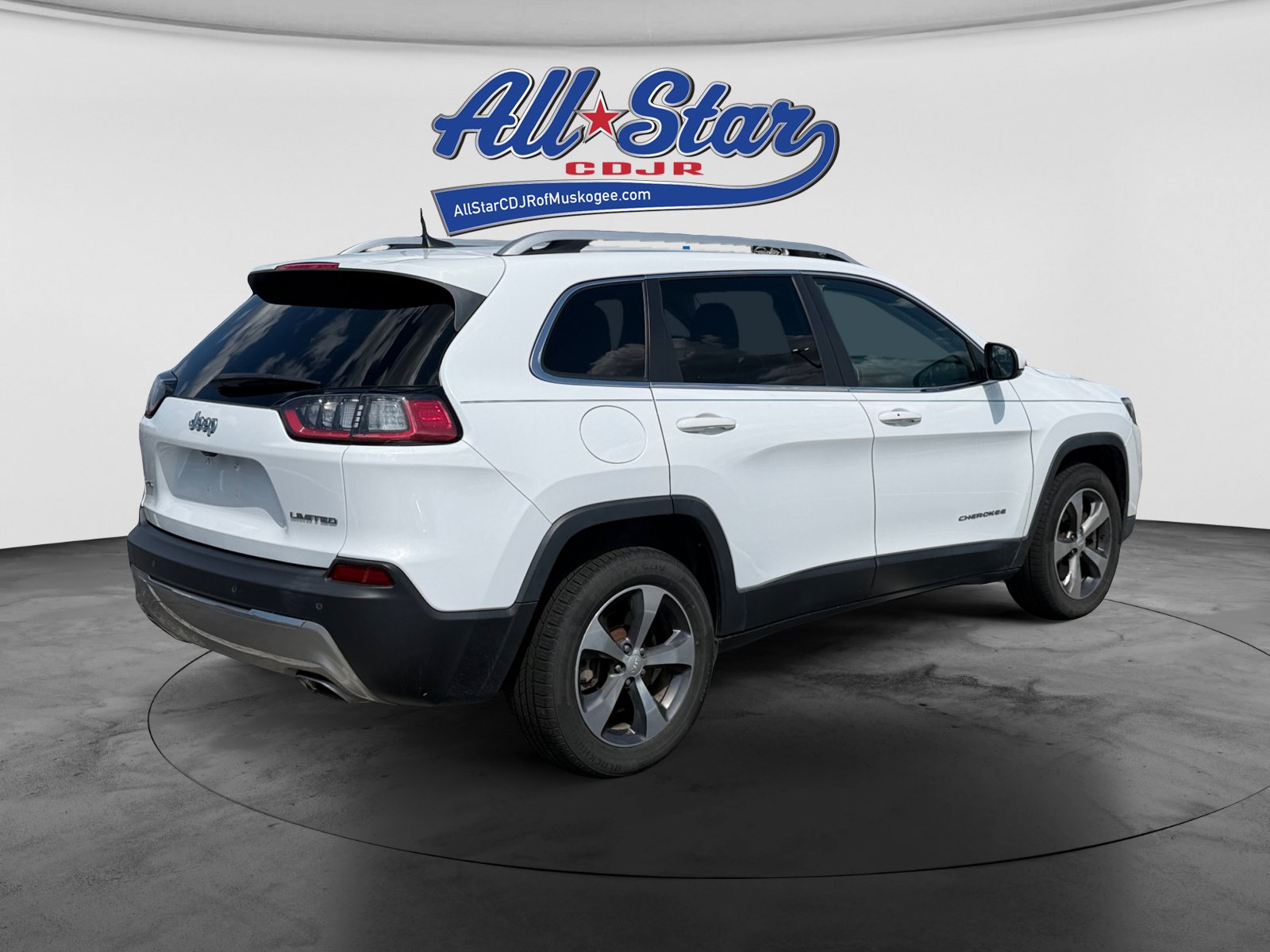 Used 2019 Jeep Cherokee Limited AWD/4WD image 5