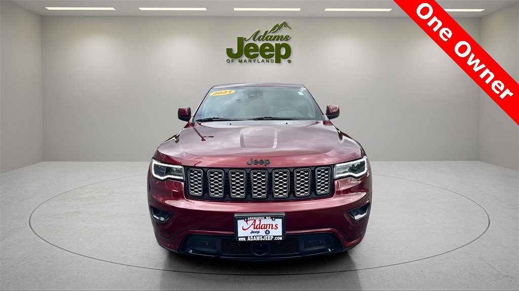 Used 2021 Jeep Grand Cherokee Laredo X image 2