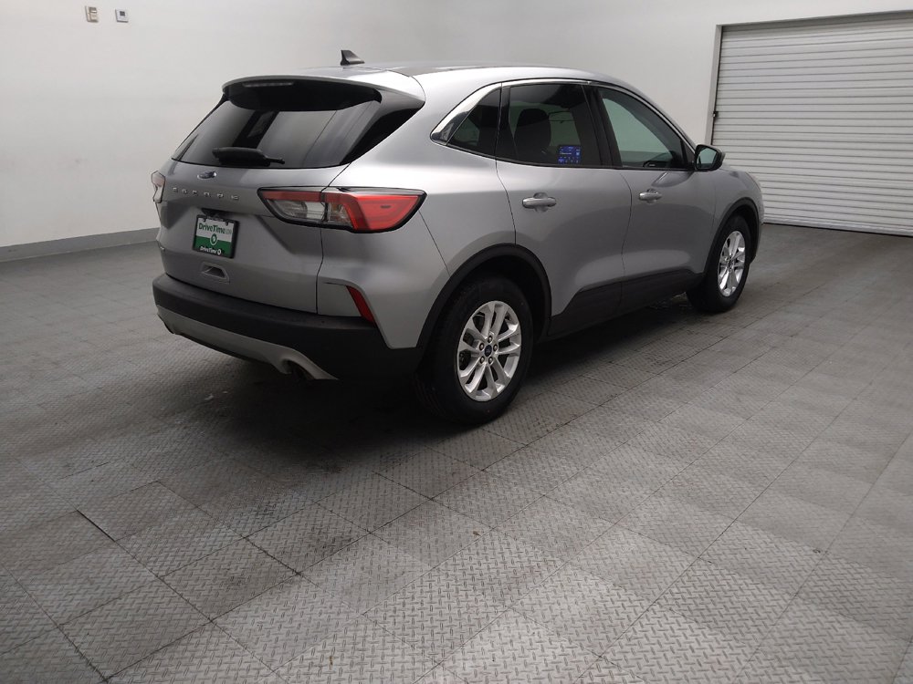 Used 2021 Ford Escape SE FWD image 10