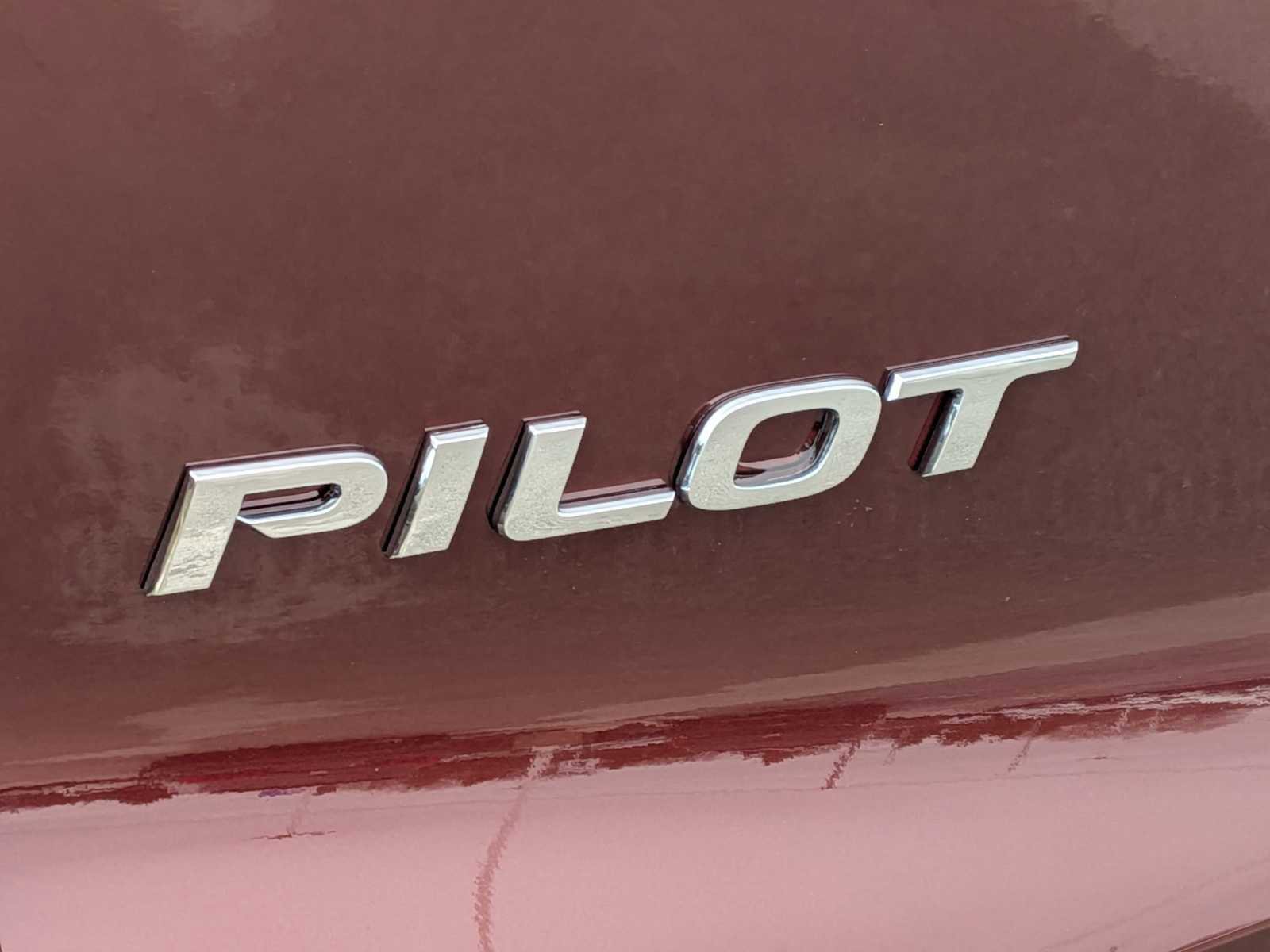 Used 2019 Honda Pilot Touring image 12