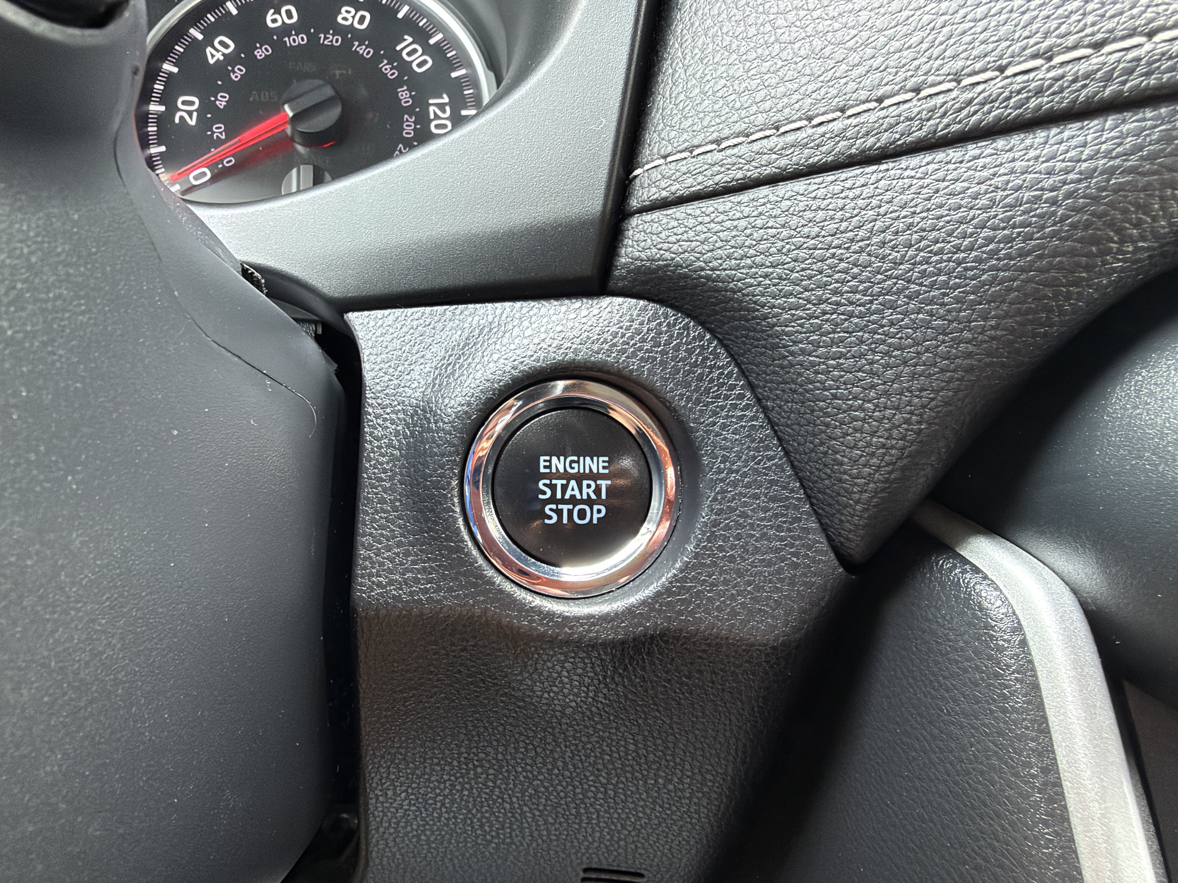 Used 2020 Toyota RAV4 XLE Premium AWD/4WD image 18