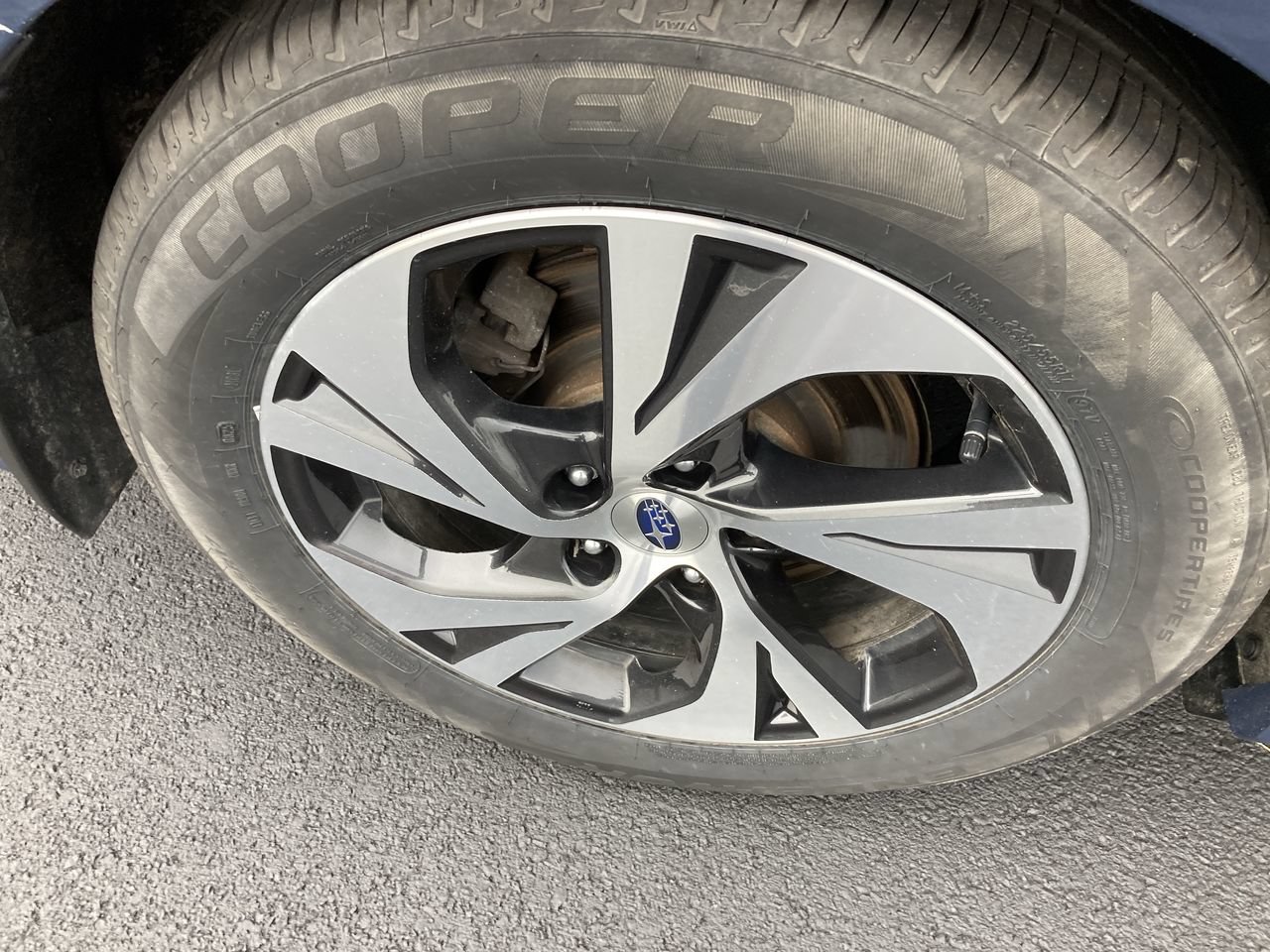 Used 2023 Subaru Legacy Premium AWD/4WD image 9