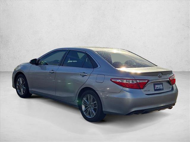 Used 2016 Toyota Camry SE w/ Moonroof Package image 3