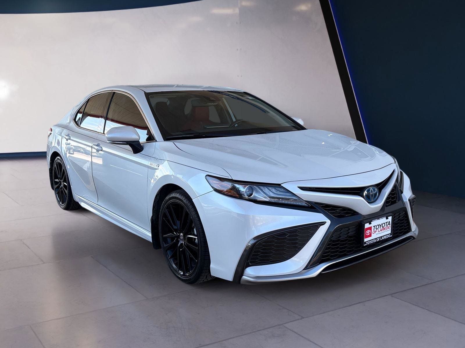 Used 2021 Toyota Camry XSE image 7