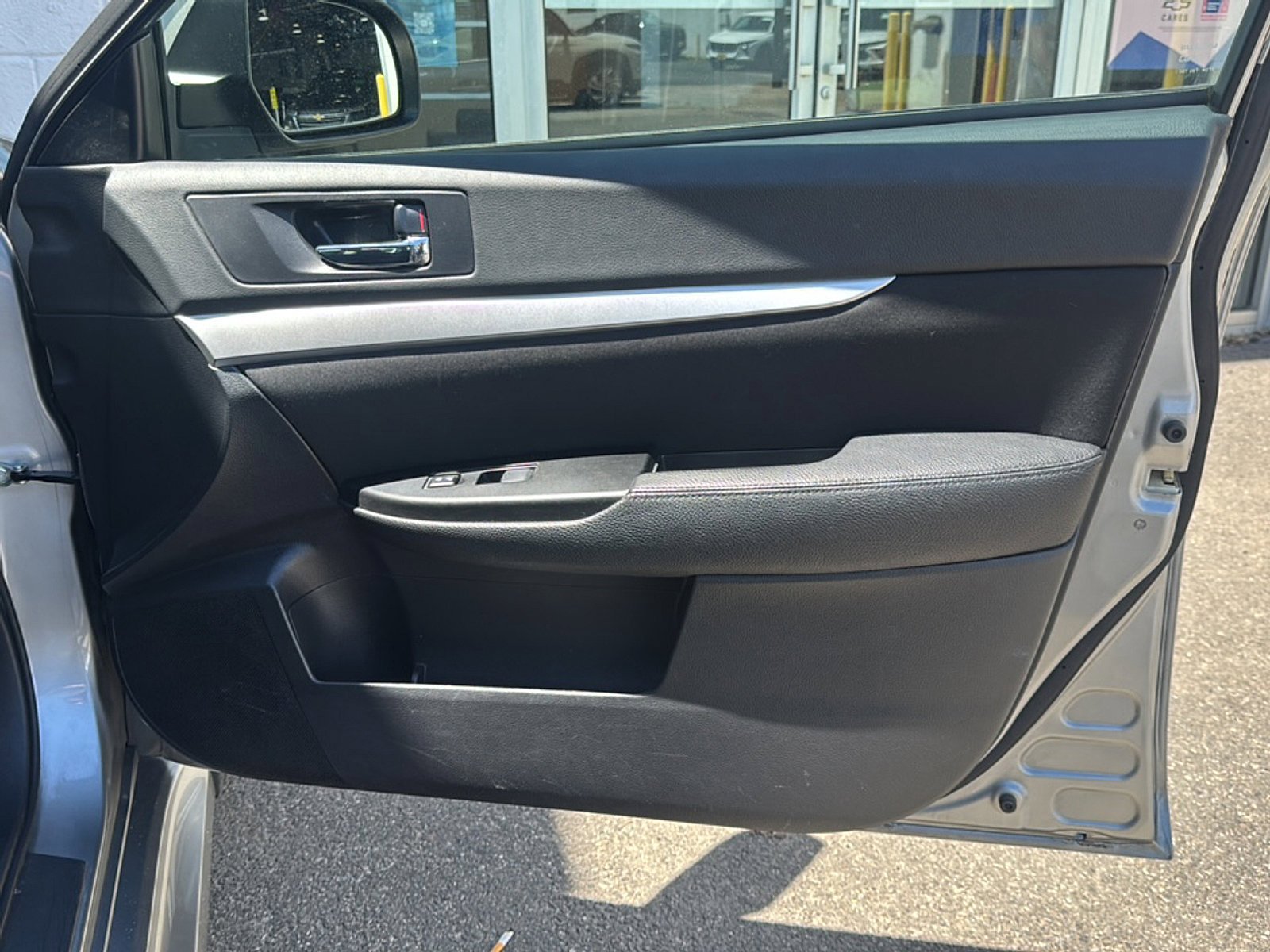 Used 2011 Subaru Legacy 2.5i Premium AWD/4WD image 17