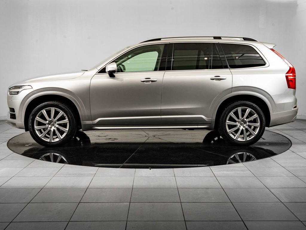 Used 2018 Volvo XC90 T6 Momentum w/ Momentum Plus Package AWD/4WD image 5