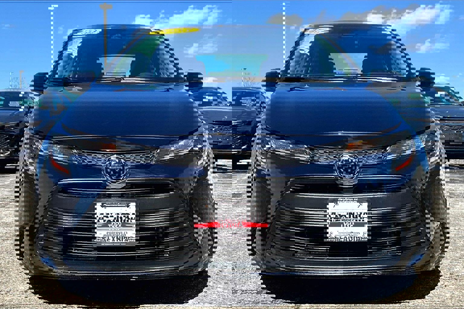 Used 2023 Toyota Corolla LE image 3