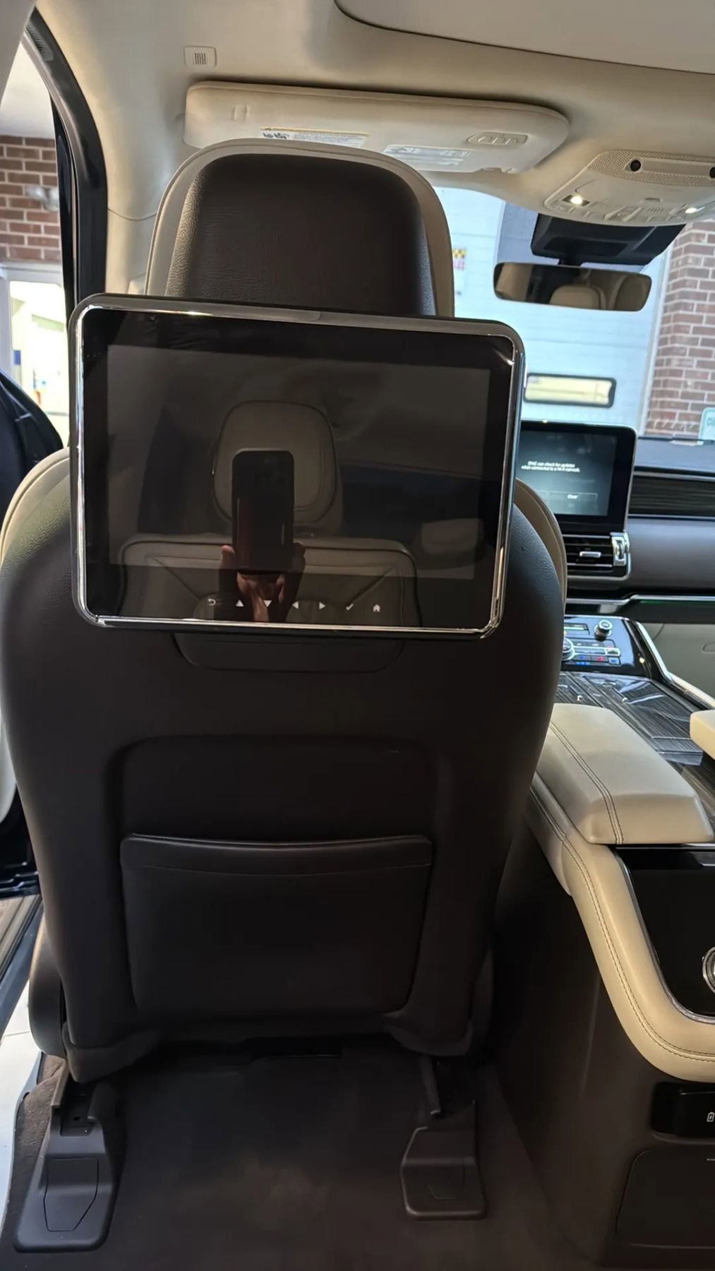 Used 2019 Lincoln Navigator L Black Label w/ Cargo Package image 28