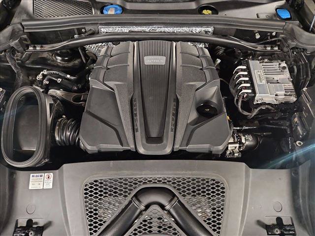 Used 2021 Porsche Macan S AWD/4WD image 24
