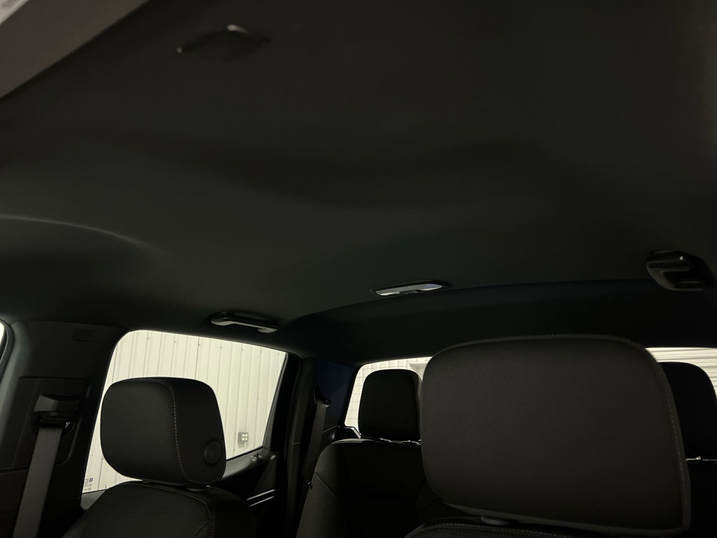 New 2025 GMC Canyon Elevation w/ Convenience Package image 17