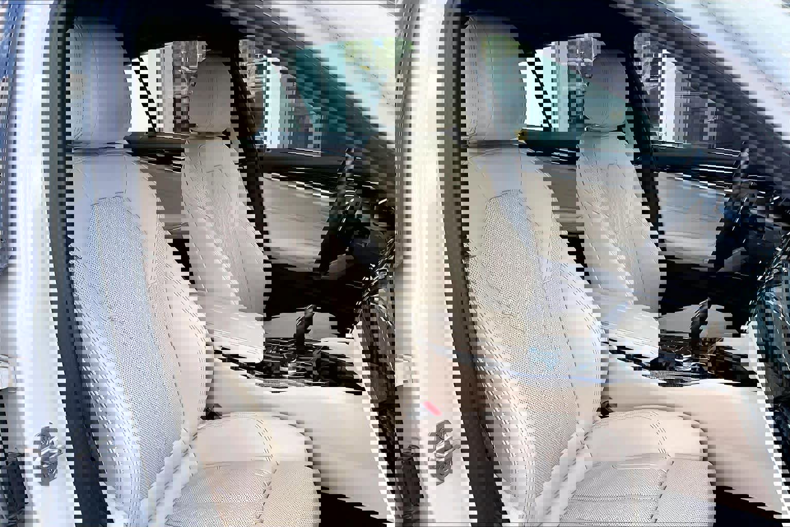 Used 2022 BMW 540i w/ Premium Package image 8