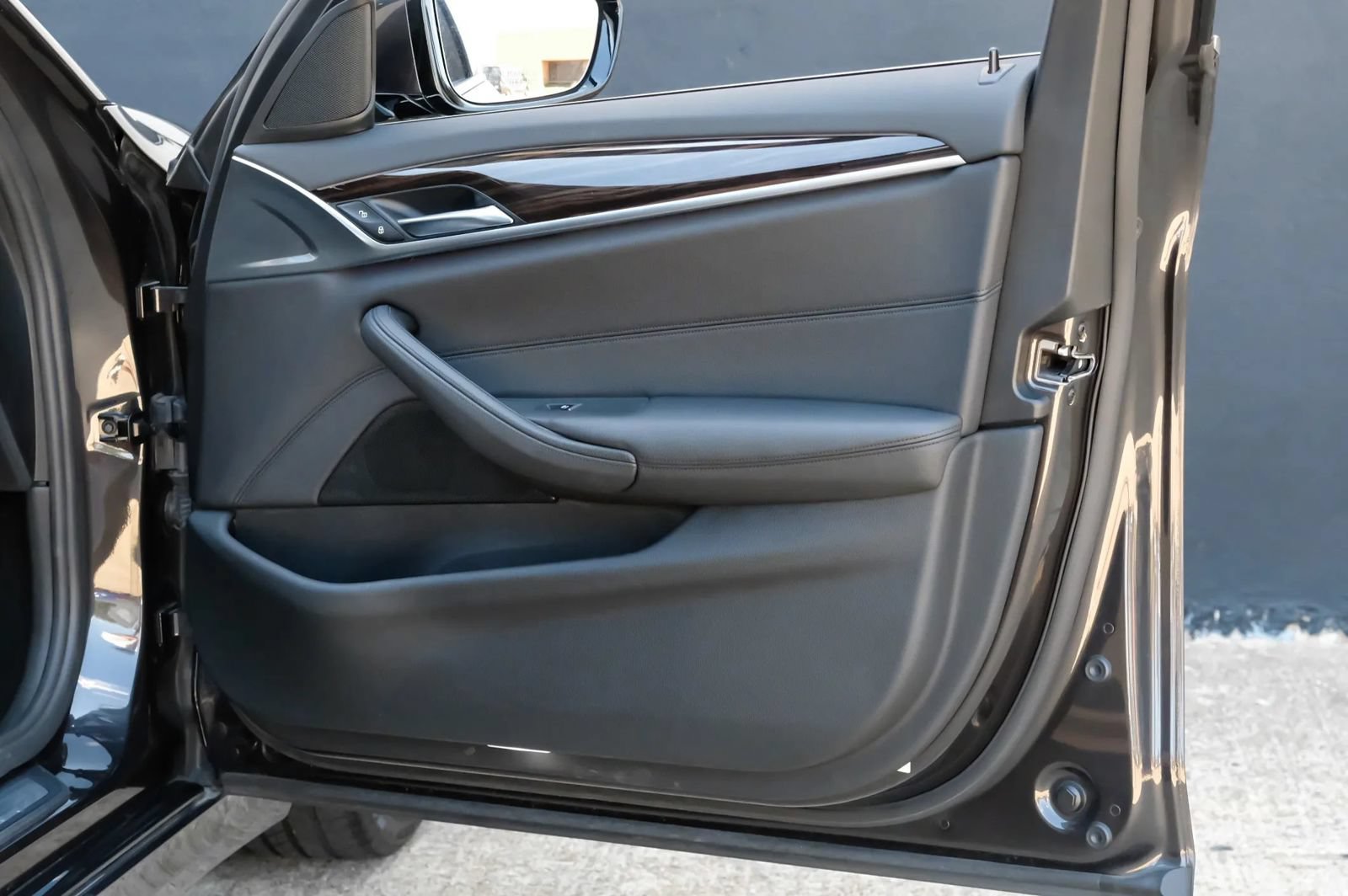 Used 2018 BMW 530i RWD image 55