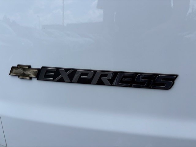 Used 2025 Chevrolet Express 2500 w/ Driver Convenience Package RWD image 7