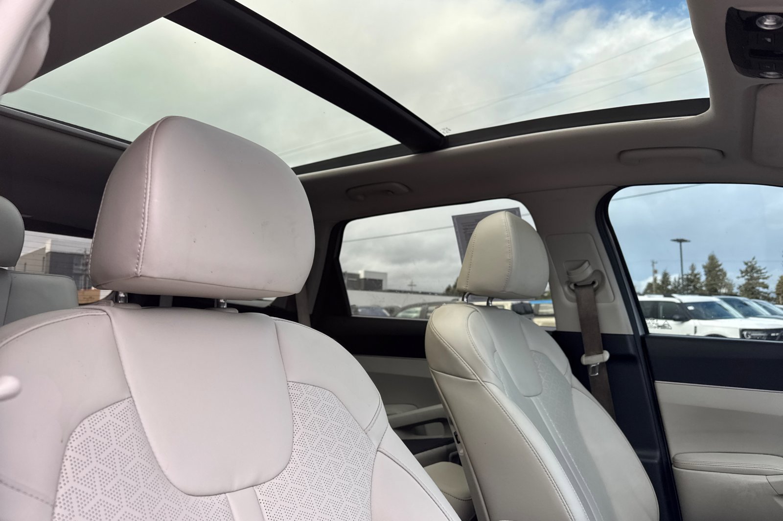 Used 2021 Kia Sorento S w/ Panoramic Sunroof Package image 18