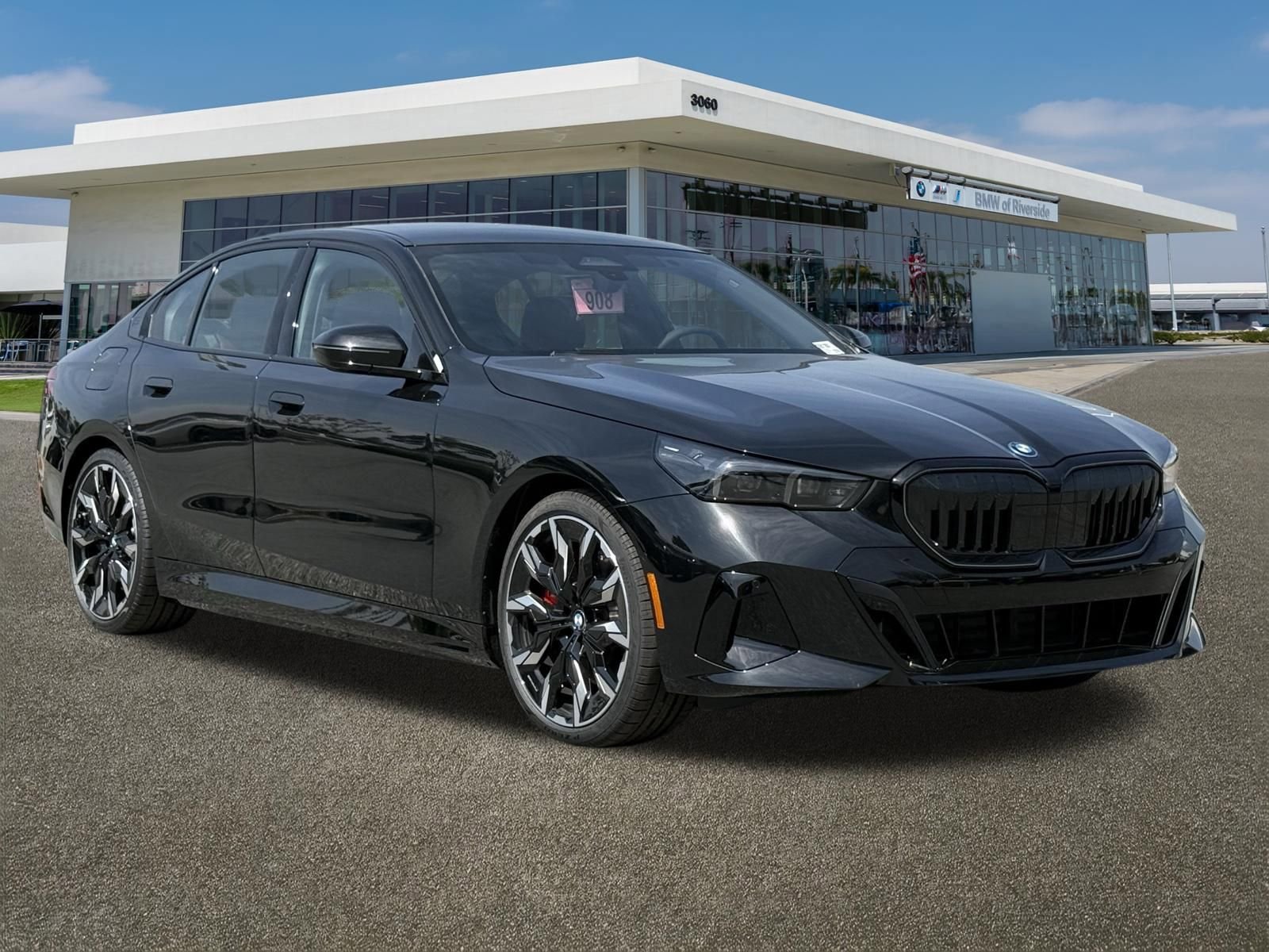 New 2026 BMW 550e xDrive w/ M Sport Professional Package AWD/4WD image 2