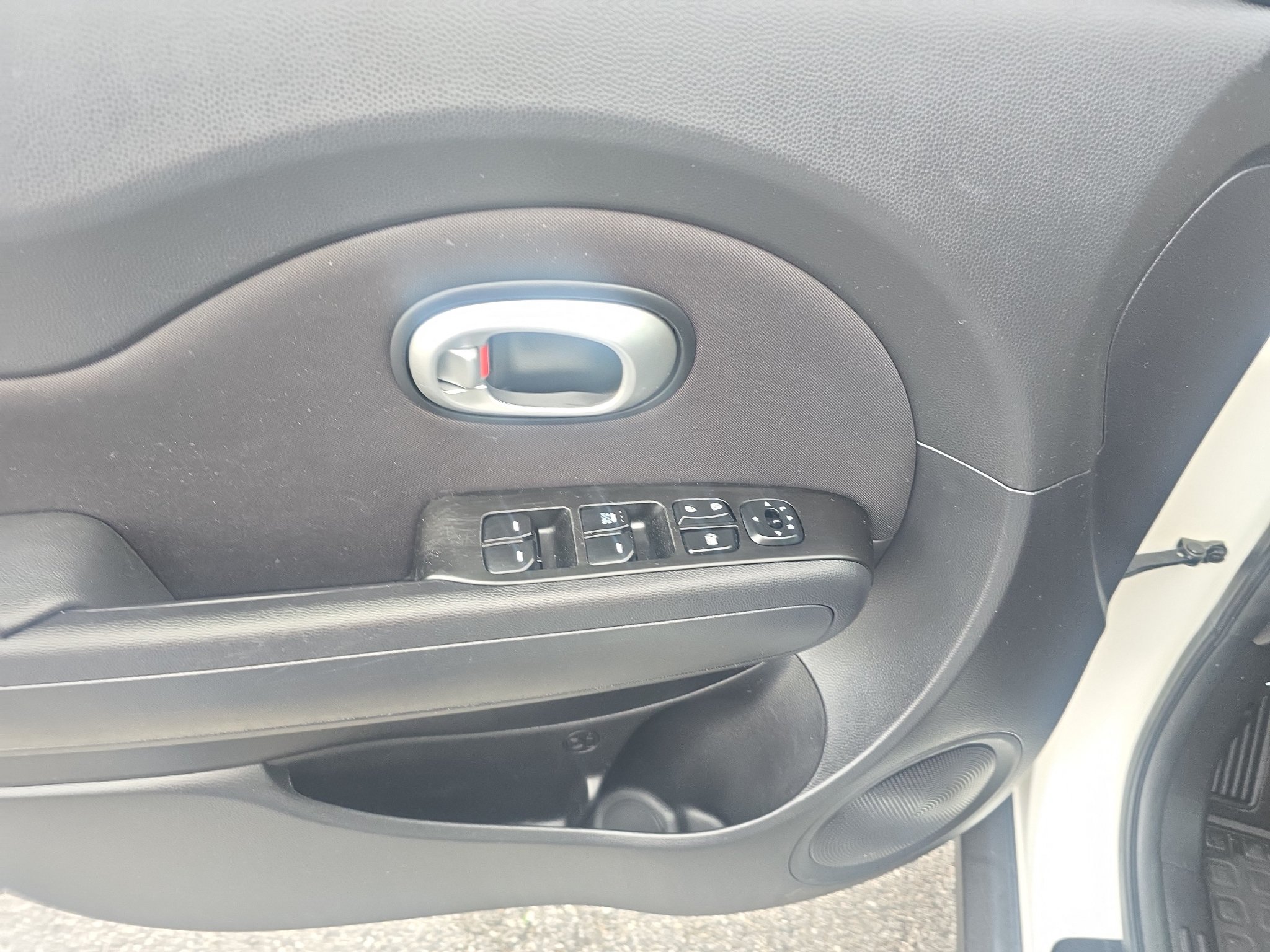Used 2015 Kia Soul FWD image 15