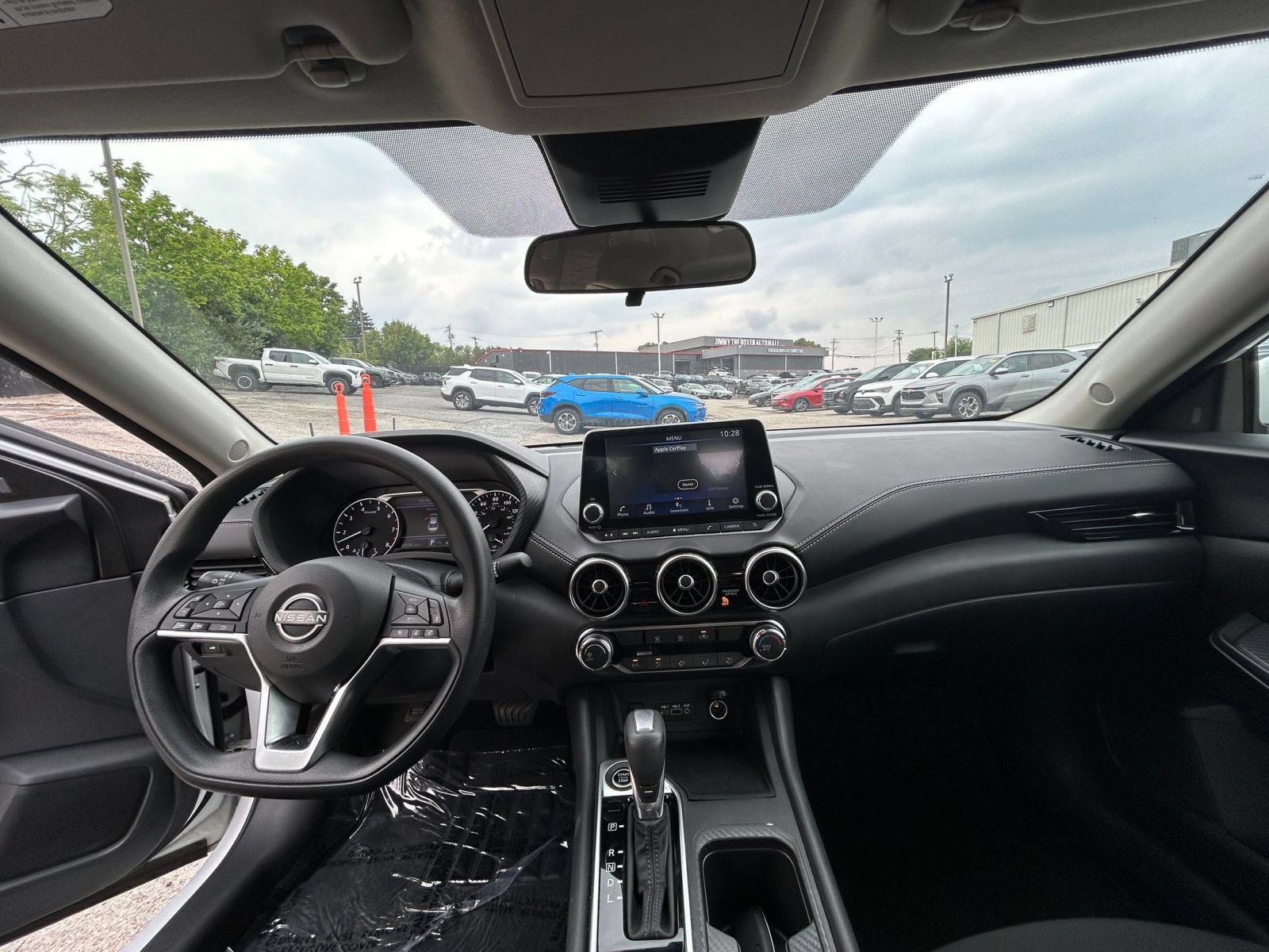 Used 2025 Nissan Sentra SV FWD image 28