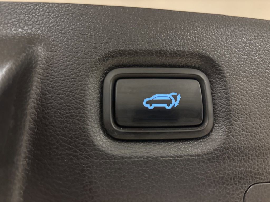 Used 2022 Hyundai Santa Fe SEL w/ Convenience Package image 28