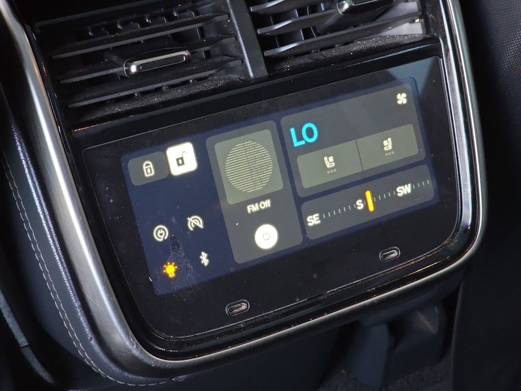 Used 2022 Rivian R1S Launch Edition image 25