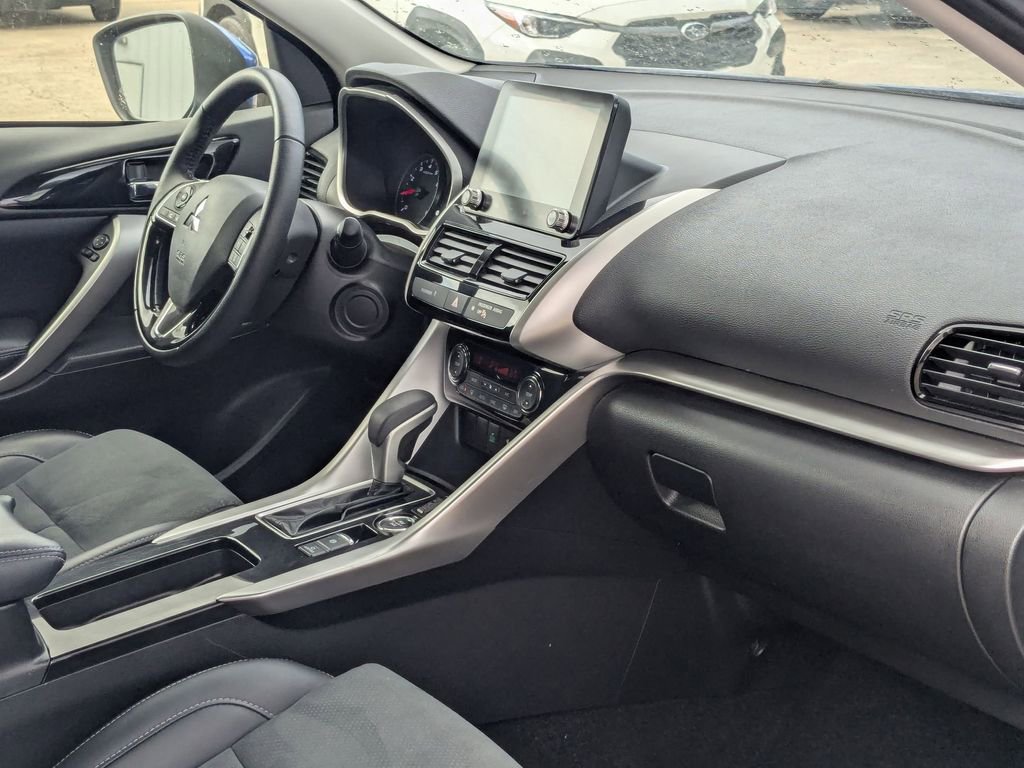 Used 2025 Mitsubishi Eclipse Cross SE image 30