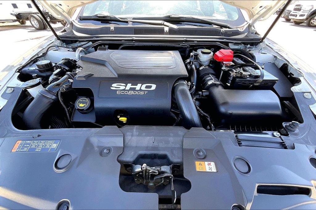 Used 2018 Ford Taurus SHO w/ Driver Assist Package image 31